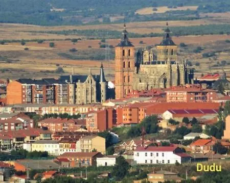 Apartamento Shenzhen En Astorga Camino De Santiago Cochera Bicis Buitenkant foto