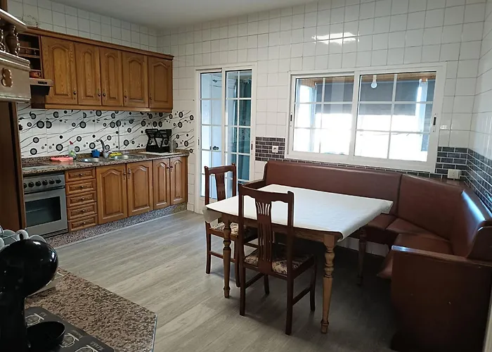 Apartamento San Andrés.Piso amueblado en Astorga. Cerca del camino de Santiago. Aparcamiento privado bicis.